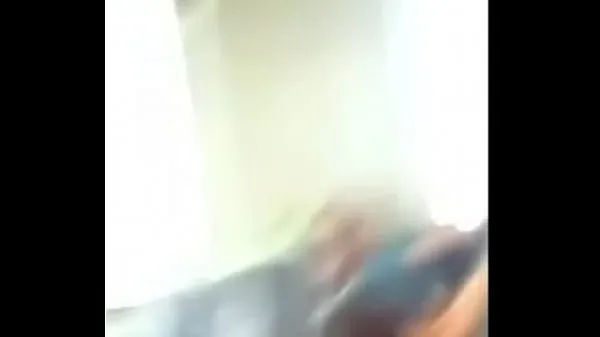 Vis Hot lesbian pussy lick caught on bus nye videoer