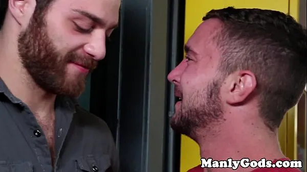 Nahaufnahme Gaysex Aktion mit zwei Hunky Jungsneue Videos anzeigen