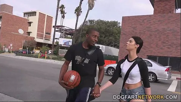 Pokaż Brooklyn Rose Fucks A Black Guy In Front Of Her Step Daddynowe filmy