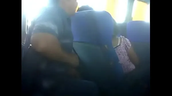 Vis woman gropes tio mustachioed in bus.3GP nye videoer