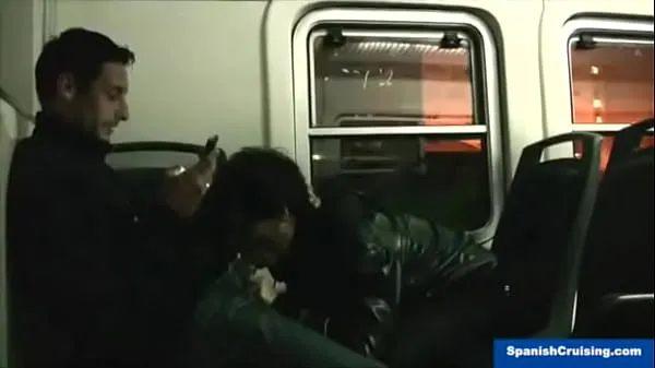 Mostrar Str8 Dude atendido em um trem vídeos recentes