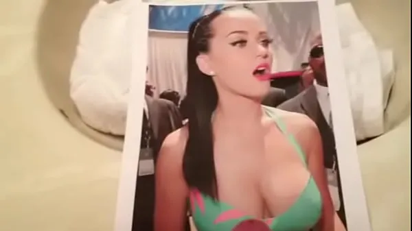 Mostra Cum Tribute Katy Perrynuovi video