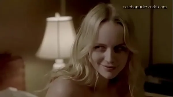 Mostrar Helena Mattsson e Kamilla Alnes de American Horror Story S05e06 vídeos recentes