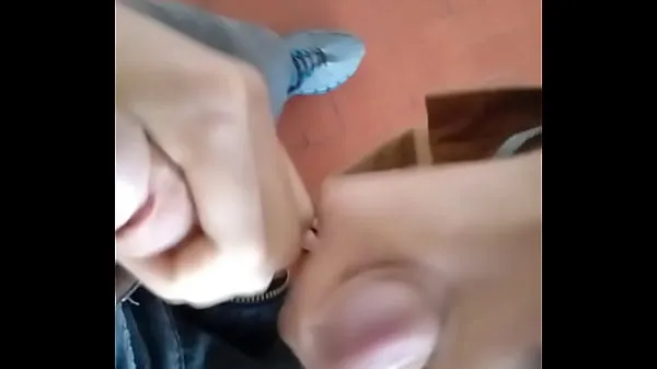 Näytä Young in handjob tuoretta videota