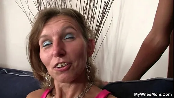 Toon Granny fucks her daughter's BF and GF watches nieuwe video's