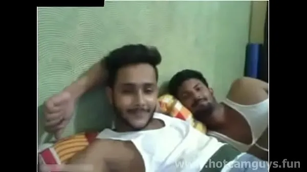 Mostra Ragazzi indiani divertendosi in camnuovi video