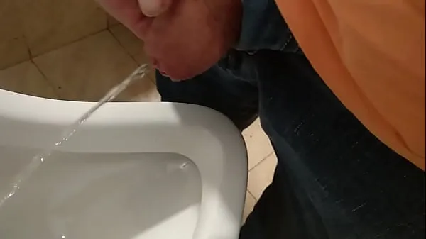 Näytä VID 20171022 pissing in Murcia 2 tuoretta videota