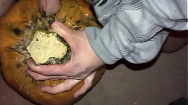 Mostra Me cazzo una zucca putrefatta pt2nuovi video