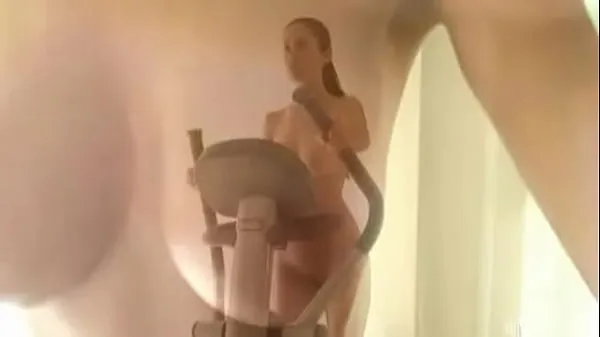 Mostra Allenamento nudo di Murielnuovi video