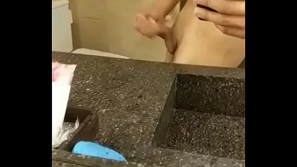 عرض Masturbating In Front Of A Mirror مقاطع فيديو حديثة