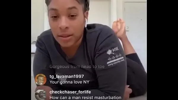 عرض Instagram Model With Dirty Feet On IG LIVE مقاطع فيديو حديثة