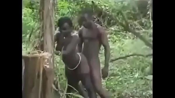 عرض Black Girl Gets Fucked In Restricted Tribal Forest By 2 Very Hard مقاطع فيديو حديثة