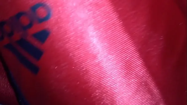 Afficher Straw in adidas shorts nouvelles vidéos