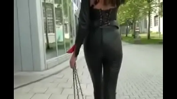 Afficher maîtresse en cuir nouvelles vidéos