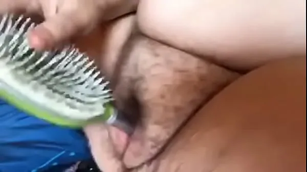 Prikaži Me fucking my brush svežih videoposnetkov