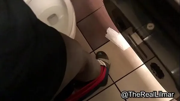 Vis lilmar tries to fuck in bathroom stall but the stupid toilet keeps flushing nye videoer