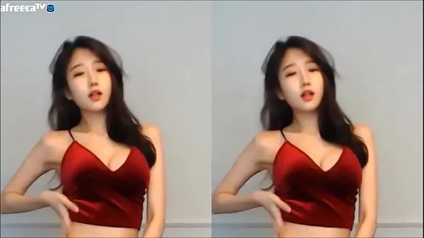 Korean girls dance wearing short skirts friss videó megjelenítése