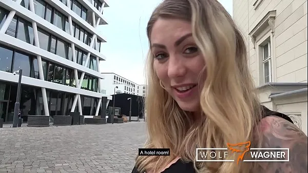 Zobrazit Blowjob Queen ▶ MIA BLOW Sucks Dick in Public ▶ then gets BANGED in Hotel! ▁▃▅▆ WOLF WAGNER LOVE nových videí