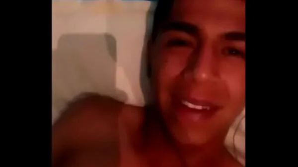 Hetero shows me his cock friss videó megjelenítése