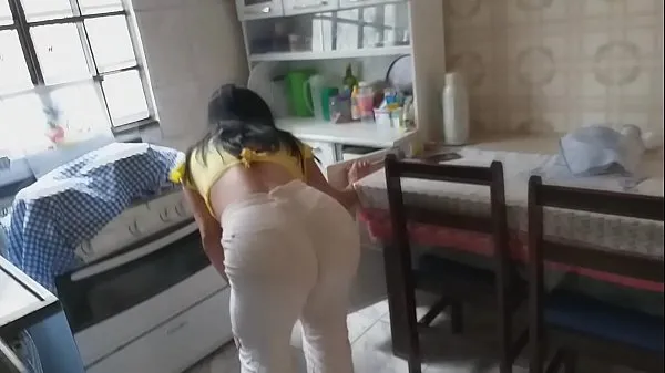 Mostra Sono arrivata affamata in cucina, dopo un bel po 'di sesso sono entrata nella salsiccianuovi video