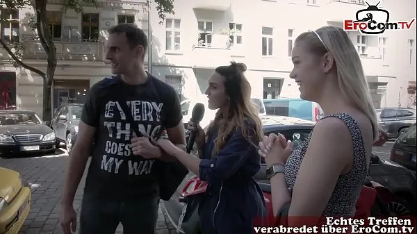 Mostra Il presentatore televisivo è alla ricerca di una coppia per uno stand di una notte in pubbliconuovi video