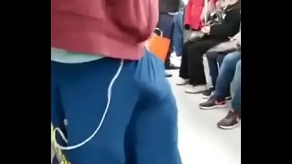 عرض handsome in the subway can not hide the holy cock مقاطع فيديو حديثة