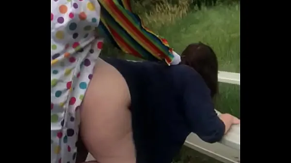 Zobraziť nové videá (Gibby The Clown fucks pawg in daylight)