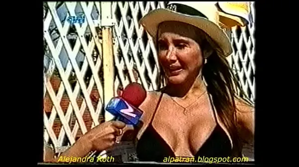 Mostra ALEJANDRA ROTH sexynuovi video