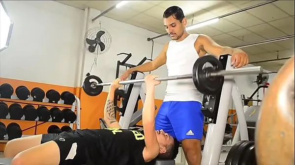 Mostra LA PERSONAL TRAINER SAFADO MANGIA IL SUO CLIENTE NEL CENTRO DELL'ACCADEMIAnuovi video