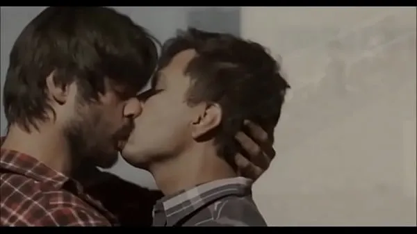 عرض Gay Kiss from Mainstream Movies مقاطع فيديو حديثة