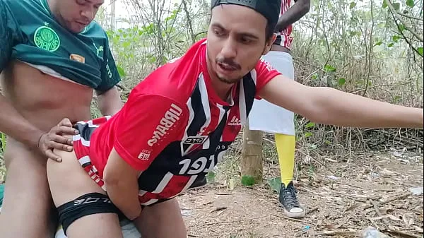 MACHOS FODENDO DEPOIS DO FUTEBOL Yeni Videoyu göster