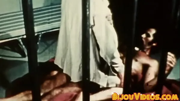 Afficher Stud poilu baise en prison sexe vintage nouvelles vidéos