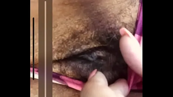 새로운 비디오 Married Neighbor shows real teen her pussy and tits 보여주세요