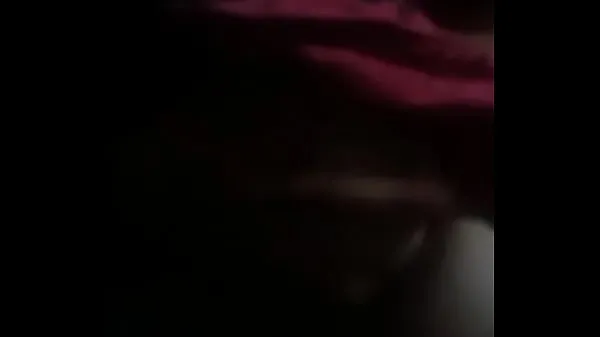 Zobraziť nové videá (My step cousin sent me a video of her boobs by mistake)