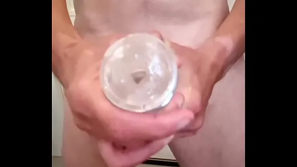 显示Moaning orgasm and filling my Fleshlight with a load of cum after handjob in bathroom新鲜视频