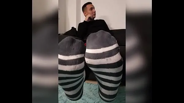 Mostra Tomas FEETnuovi video