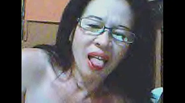 Mostrar Filipina plays on webcam vídeos nuevos