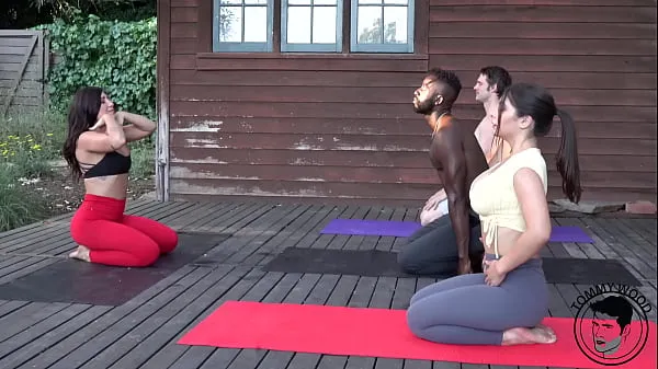 显示BBC Yoga Foursome Real Couple Swap新鲜视频