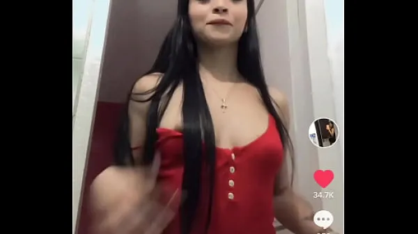 Mostrar tiktok pagando teta vídeos nuevos