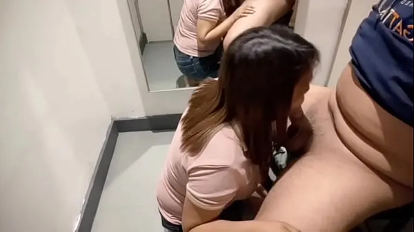 Toon Risky Horny Pinay fucked Public Fitting Room swallow sperm PART 4 nieuwe video's