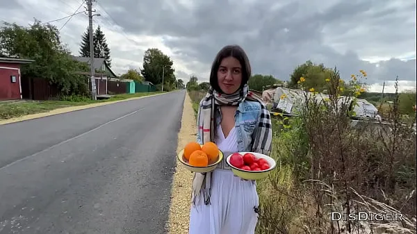 Показать Деревенская девушка согласилась на быстрый секс, пока мужа не было домасвежие видео