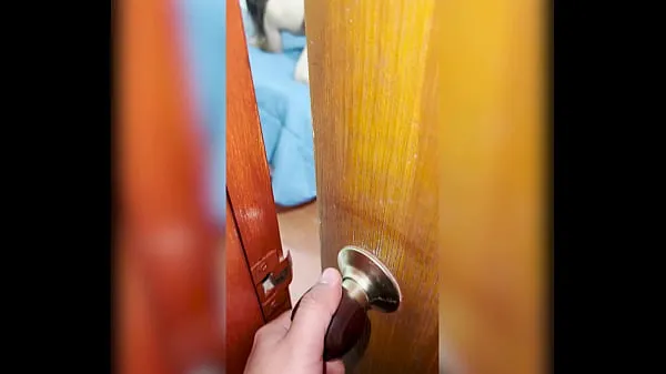 क्या बकवास है! - मुझे यह दरवाज़ा कभी नहीं खोलना चाहिए थ ताज़ा वीडियो दिखाएँ