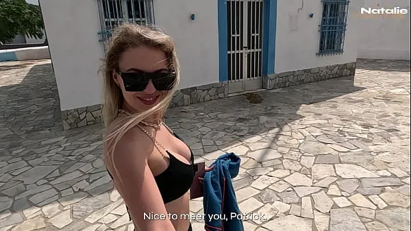 Prikaži Dude's Cheating on his Future Wife 3 Days Before Wedding with Random Blonde in Greece svežih videoposnetkov